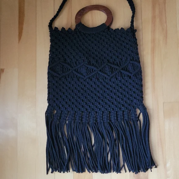 Danielle Nicole Black Fringe Crotchet Wooden Handle Crossbody Bag - Picture 6 of 13